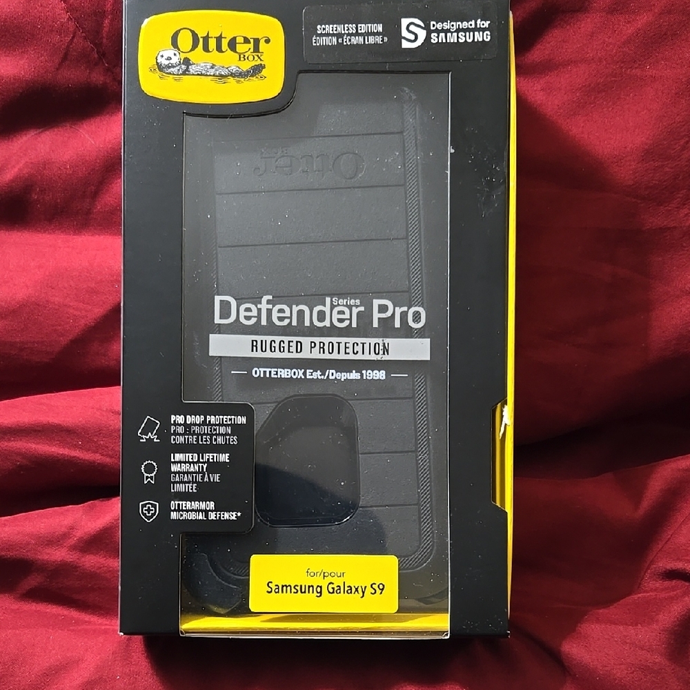 OtterBox Defender Pro Case for Samsung Galaxy S9 - Black